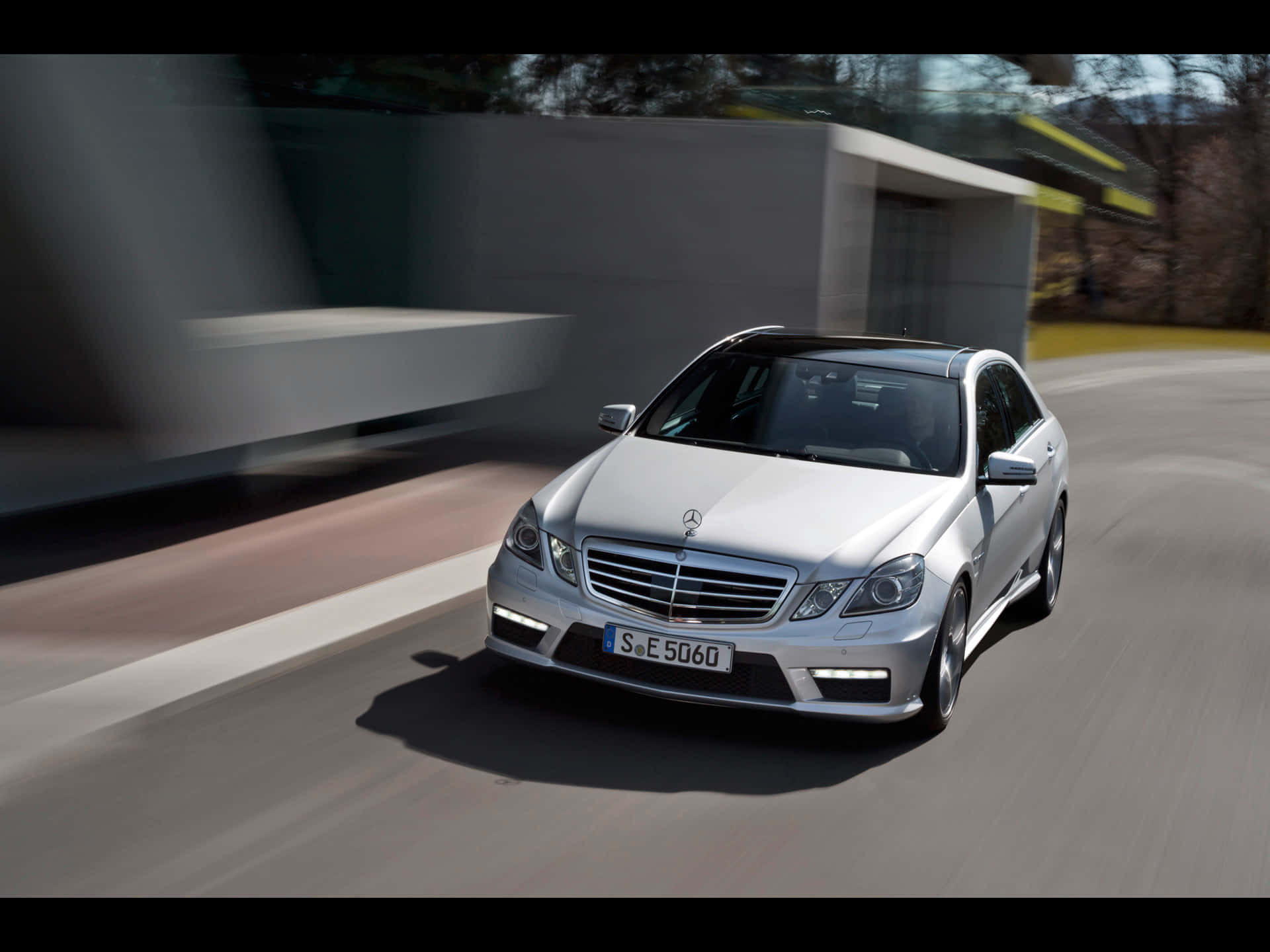 Mercedes Benz E550 W212 Review and Overview